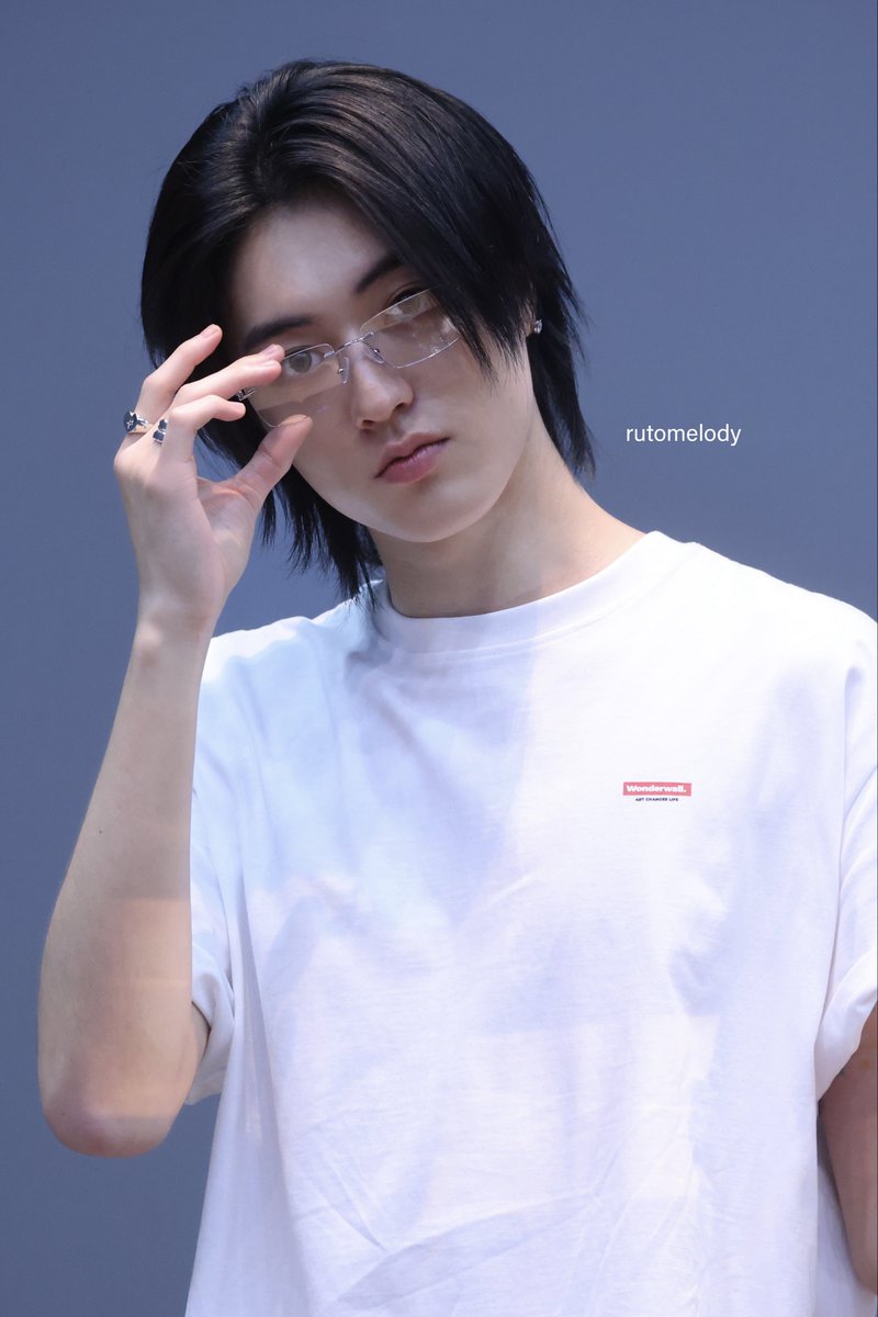 🐰…💤 tweet media