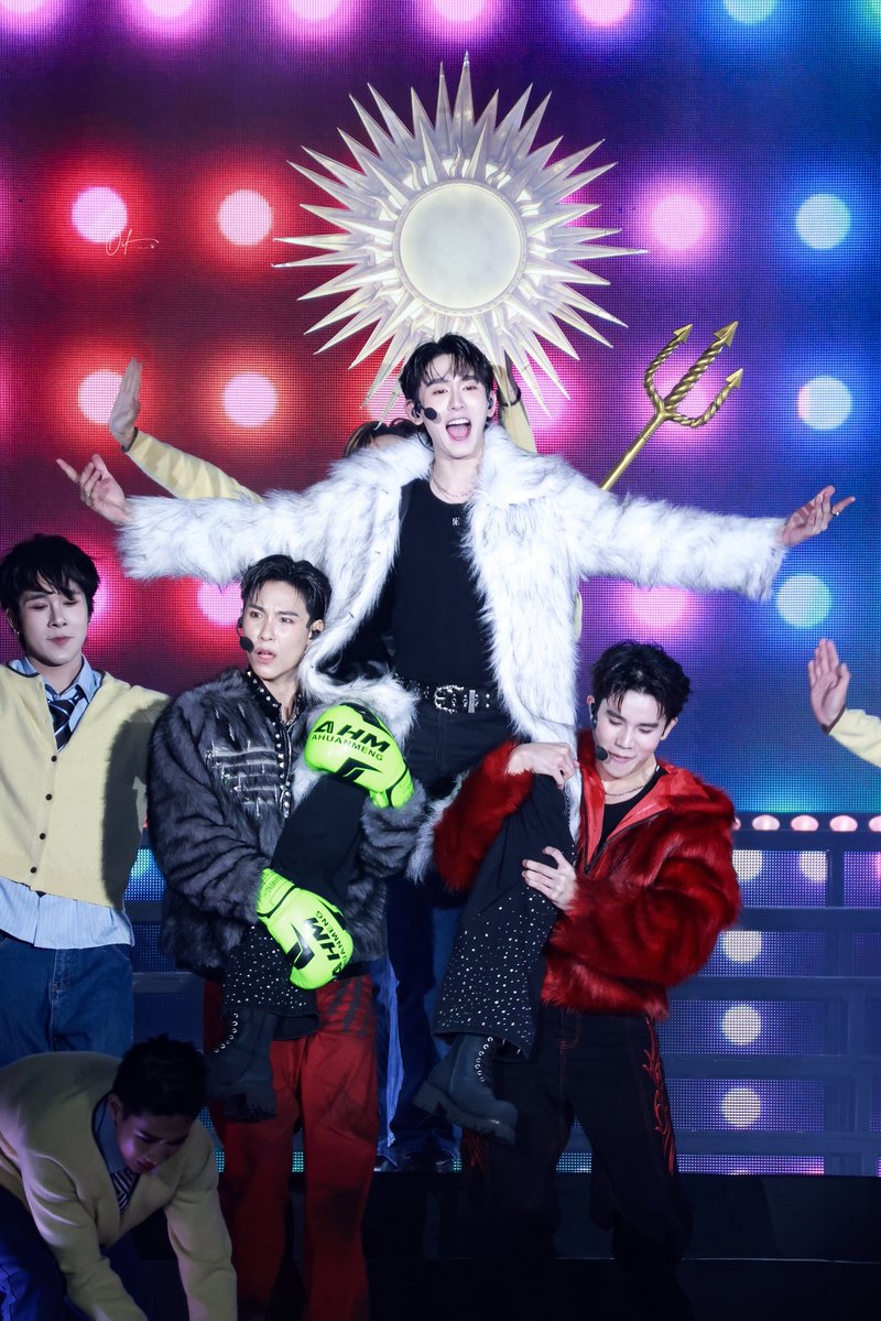 AT ・ ͜ʖ ・ ✿ tweet media