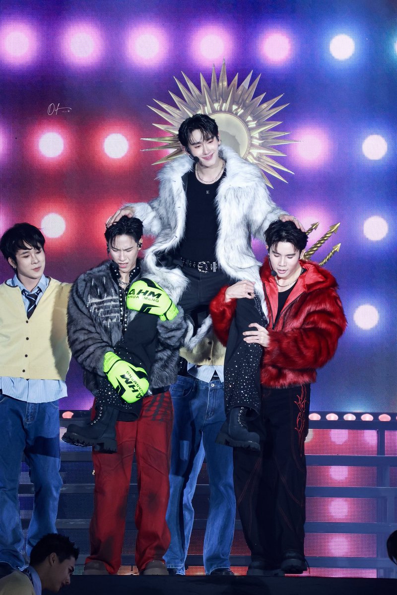 AT ・ ͜ʖ ・ ✿ tweet media