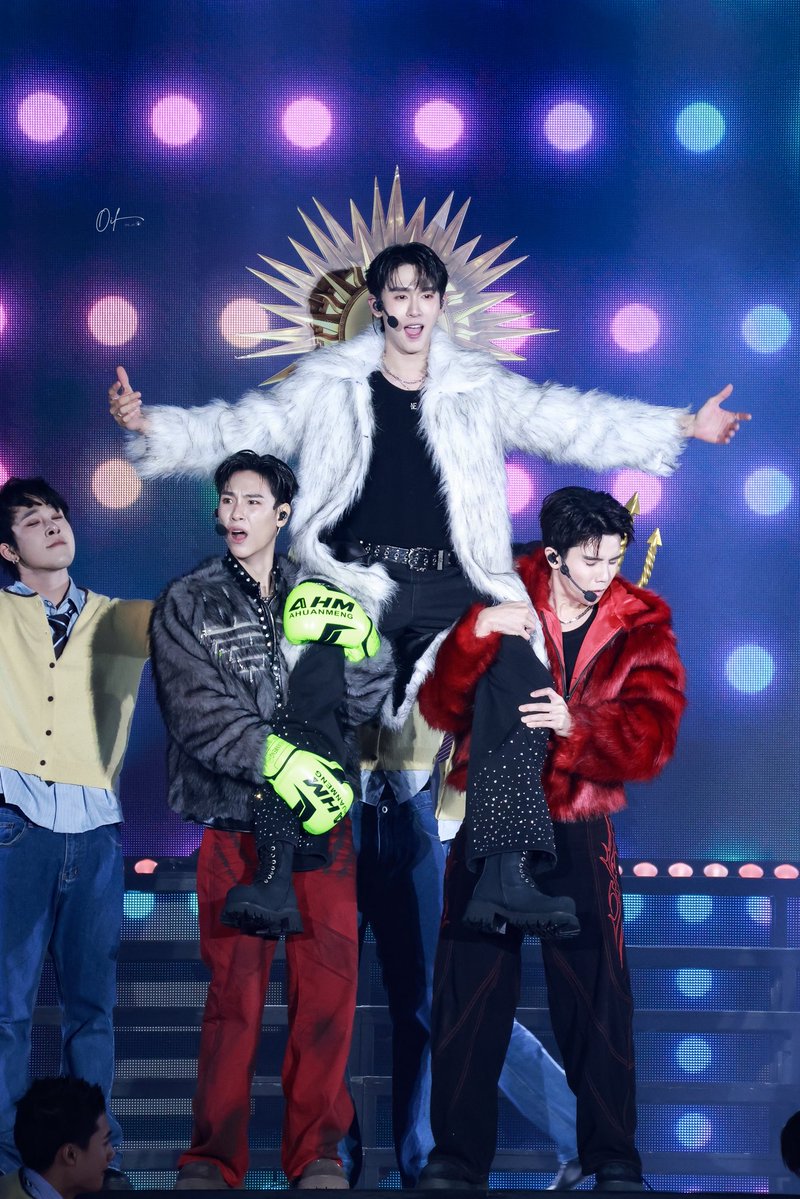 AT ・ ͜ʖ ・ ✿ tweet media