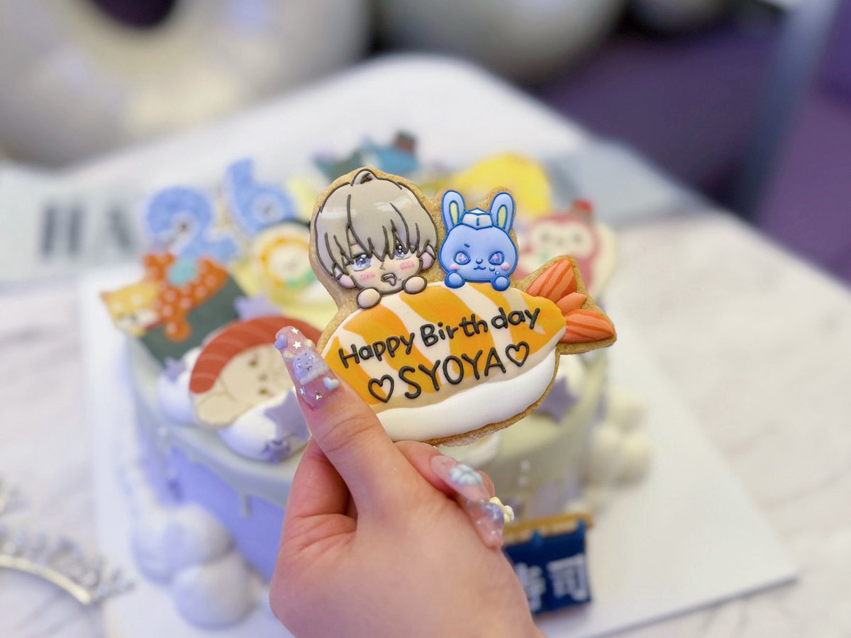 mogukimadayo's tweet photo. 。　💜 。　　🍣。　💜
🍣。　＼　　｜　　／。　🍣

      𝑯𝑨𝑷𝑷𝒀 𝑺𝒀𝑶𝒀𝑨 𝑫𝑨𝒀
　   -ちまた寿司、開店-

💜。　／　　｜　　＼。　💜
。　🍣。 　　。　　🍣。
#JO1木全翔也26歳_君は僕の欠かせない色
#HappySyoyaDay
#JO1 https://t.co/0VoDH6xxgj