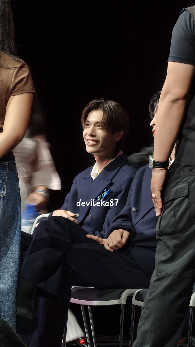 devileka87's tweet photo. Among gazillion pictures of you that I have in my phone, this picture officially become my favourite. That smile of yours that I love. Keep smiling ok na @phuwintang 🫶🏻♥️ https://t.co/GJgFvS104E