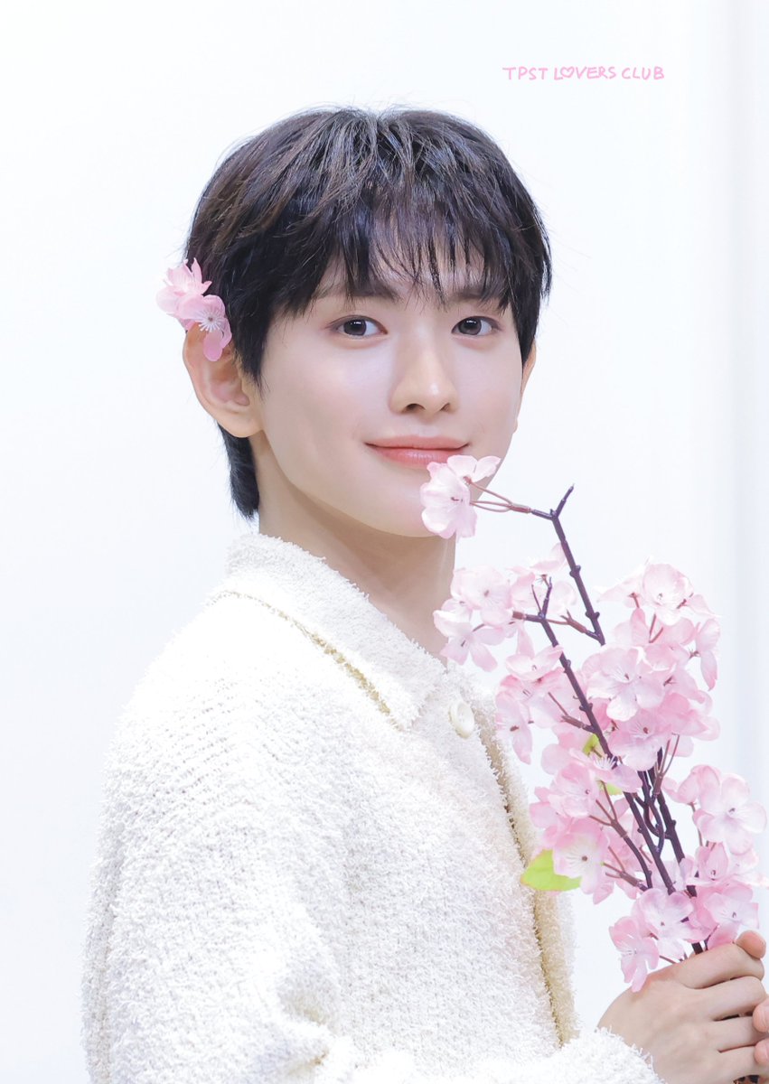 돌멩쓰 tweet media