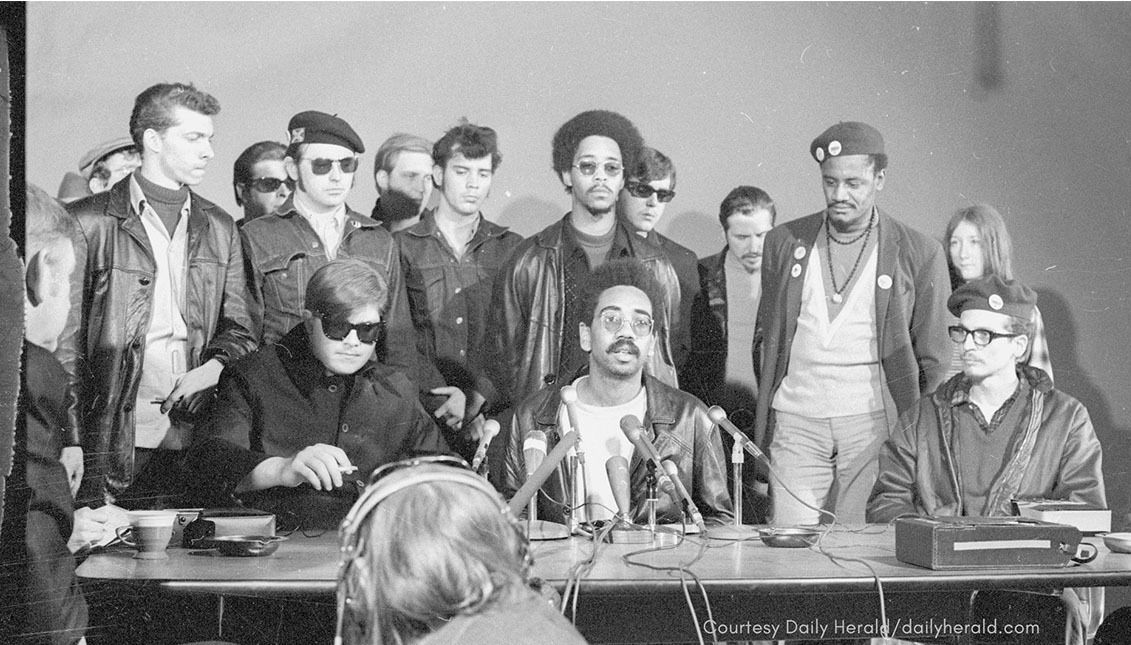Neste dia, a 4 de Abril de 1969, foi formada a "Coligação arco-íris", um movimento multicultural da classe trabalhadora, em Chicago, Illinois. O movimento foi coorganizado por membros do partido dos Panteras Negras (entre os quais Fred Hampton), com membros dos Young Lords, um