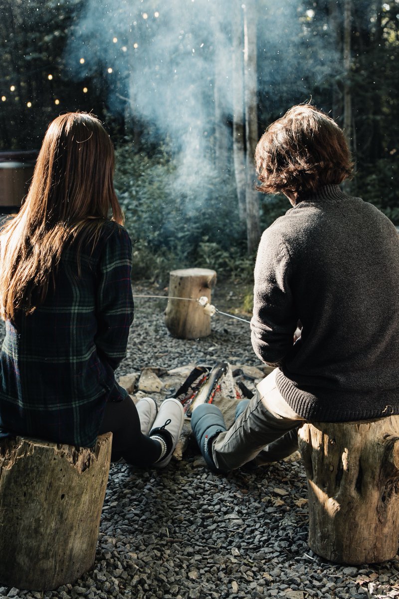 baffinworldwide's tweet photo. Campfire Essentials:
π₯° #Baffin Hybrid Slippers
π₯ S'mores
π A good story https://t.co/LYQyEVzzYA