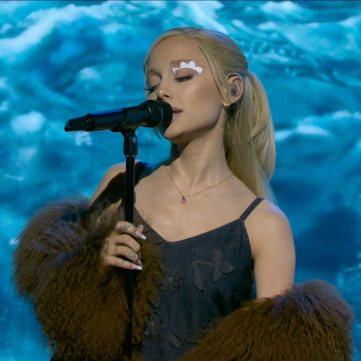 𓃠 acervo lev privet privet tweet media