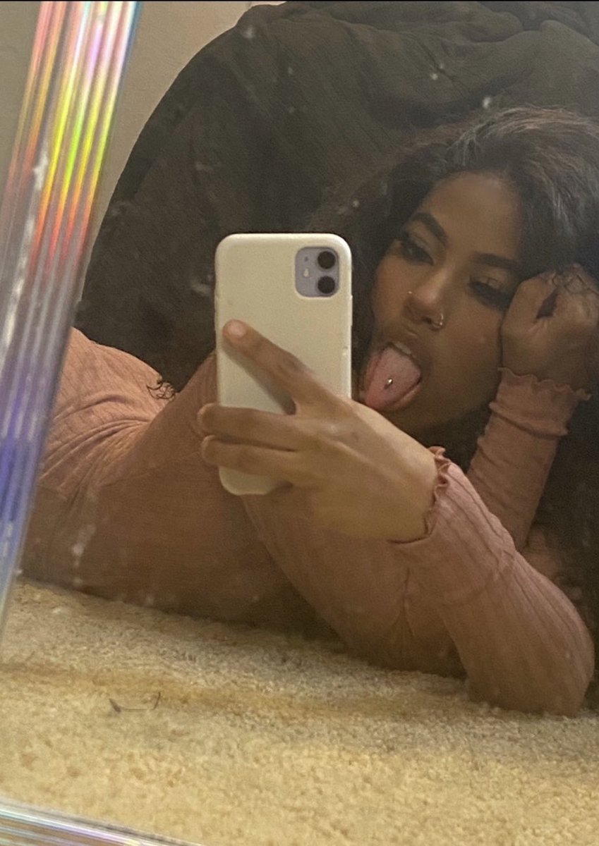 AikoOzara's tweet image. Sometimes I miss being itty bitty 
.
.
.
#melanin #blackgirlmagic