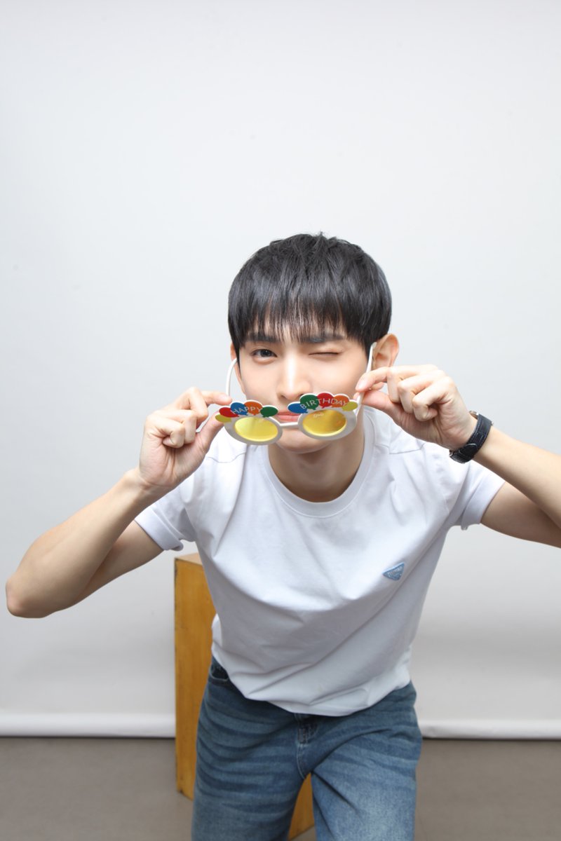 TPST__official's tweet photo. [🎉TEMPEST DAY]

2026.04.05 LEW DAY

HAPPY BIRTHDAY TO LEW
LEW의 생일을 축하합니다💚

#TEMPEST #템페스트
#LEW 
#HAPPY_LEW_DAY https://t.co/hiLsBLwrUH