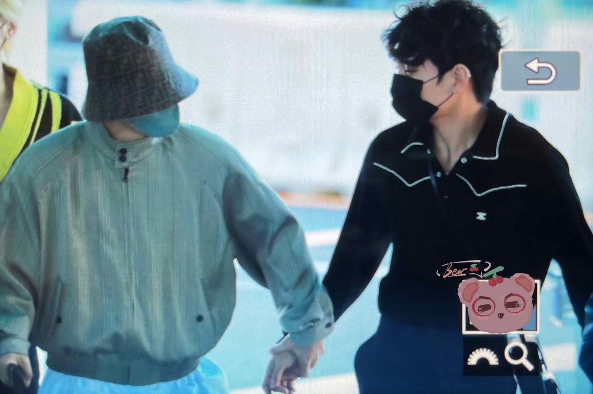 𝙇𝘼𝘾𝙃𝙀𝙍𝙍𝙔🦌🍒 tweet media