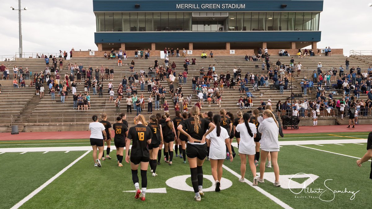 Albert Sanchez-Photographer-Hays Free Press tweet media