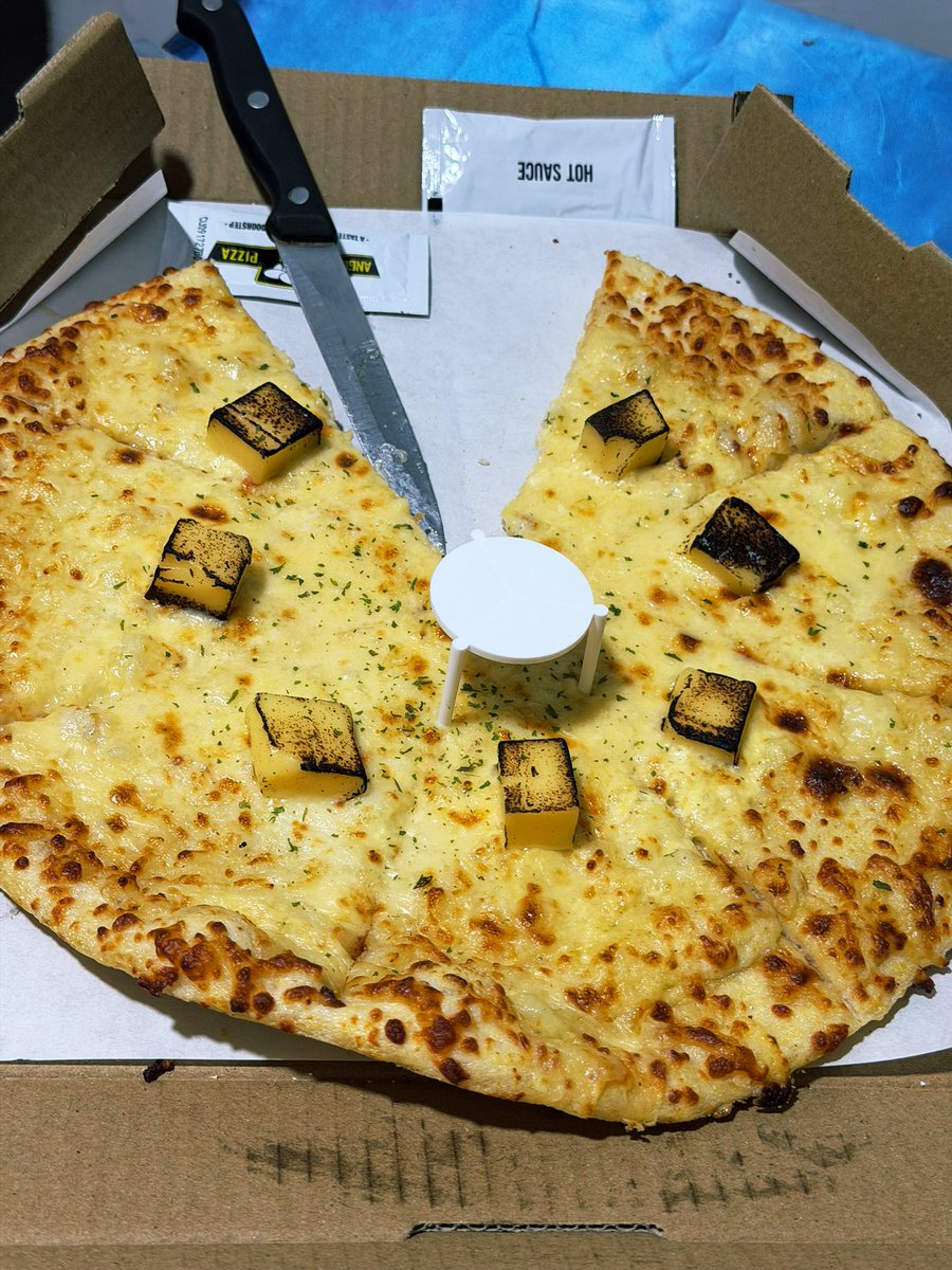 DarleneYanEh's tweet photo. fav part of the day 🤤 https://t.co/46xRrb5gyO