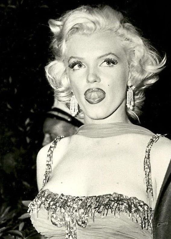 c ⁂quioa tweet media