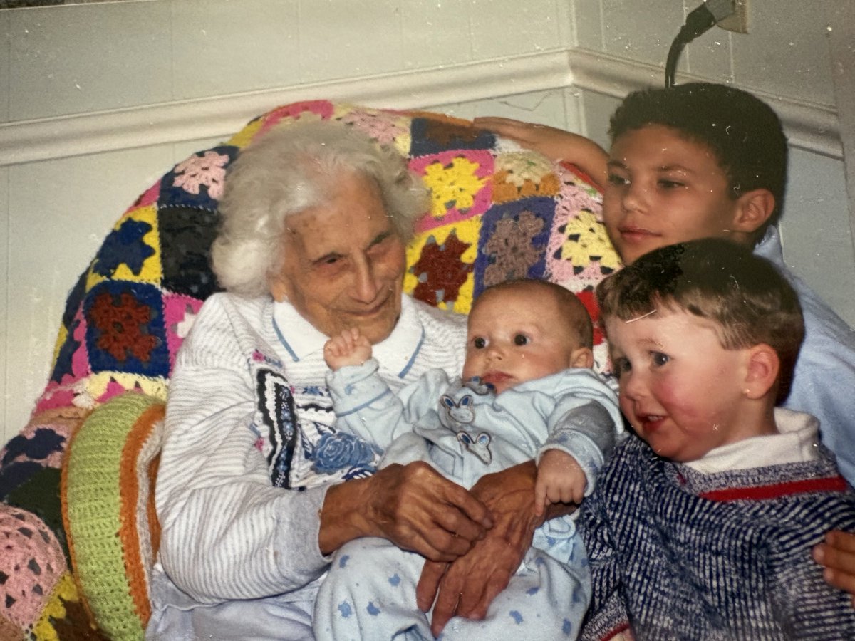 Mike Roberto tweet media