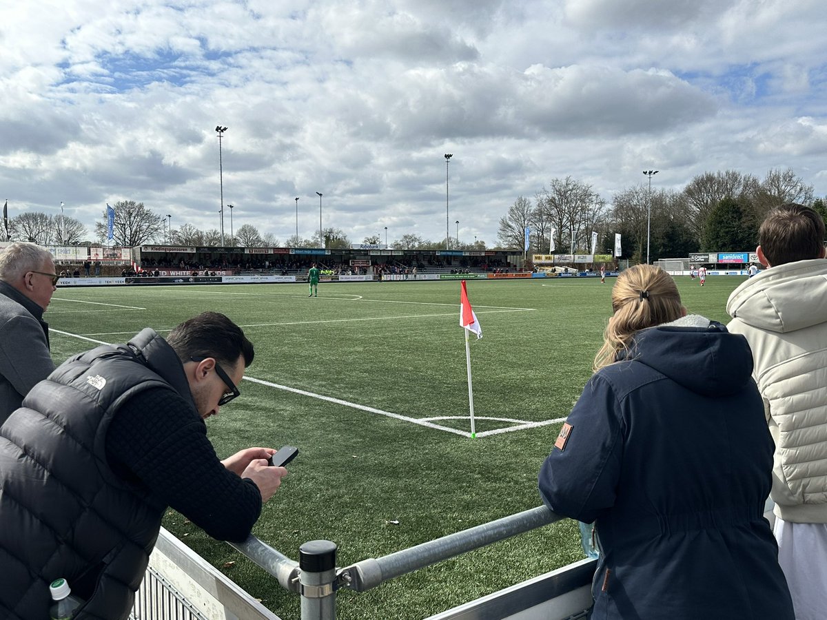 Dick Teunen tweet media