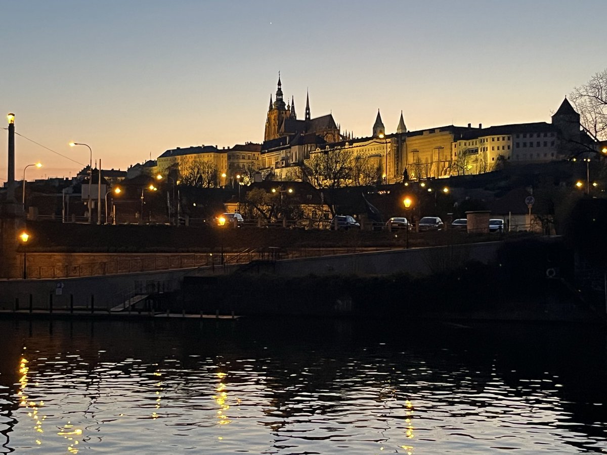 Paul Almeida tweet media