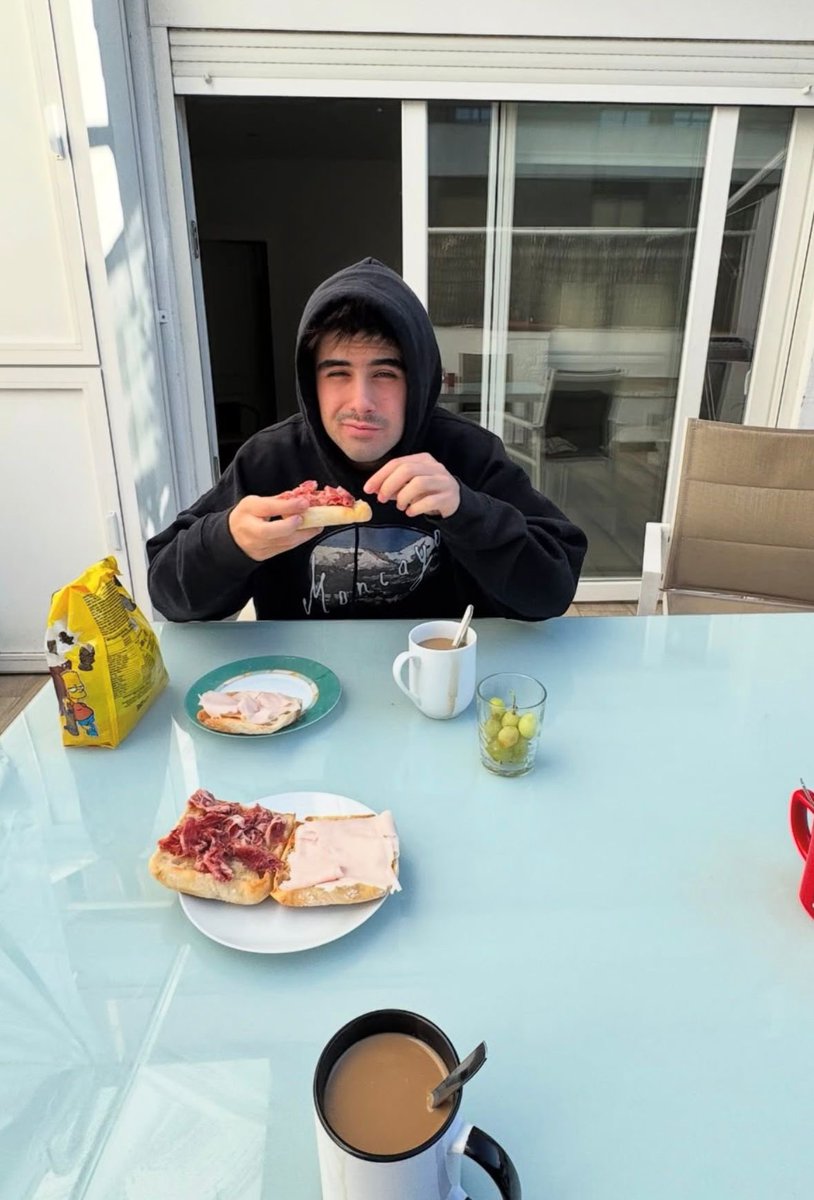 clau alave💐ੈ✩‧₊˚ tweet media