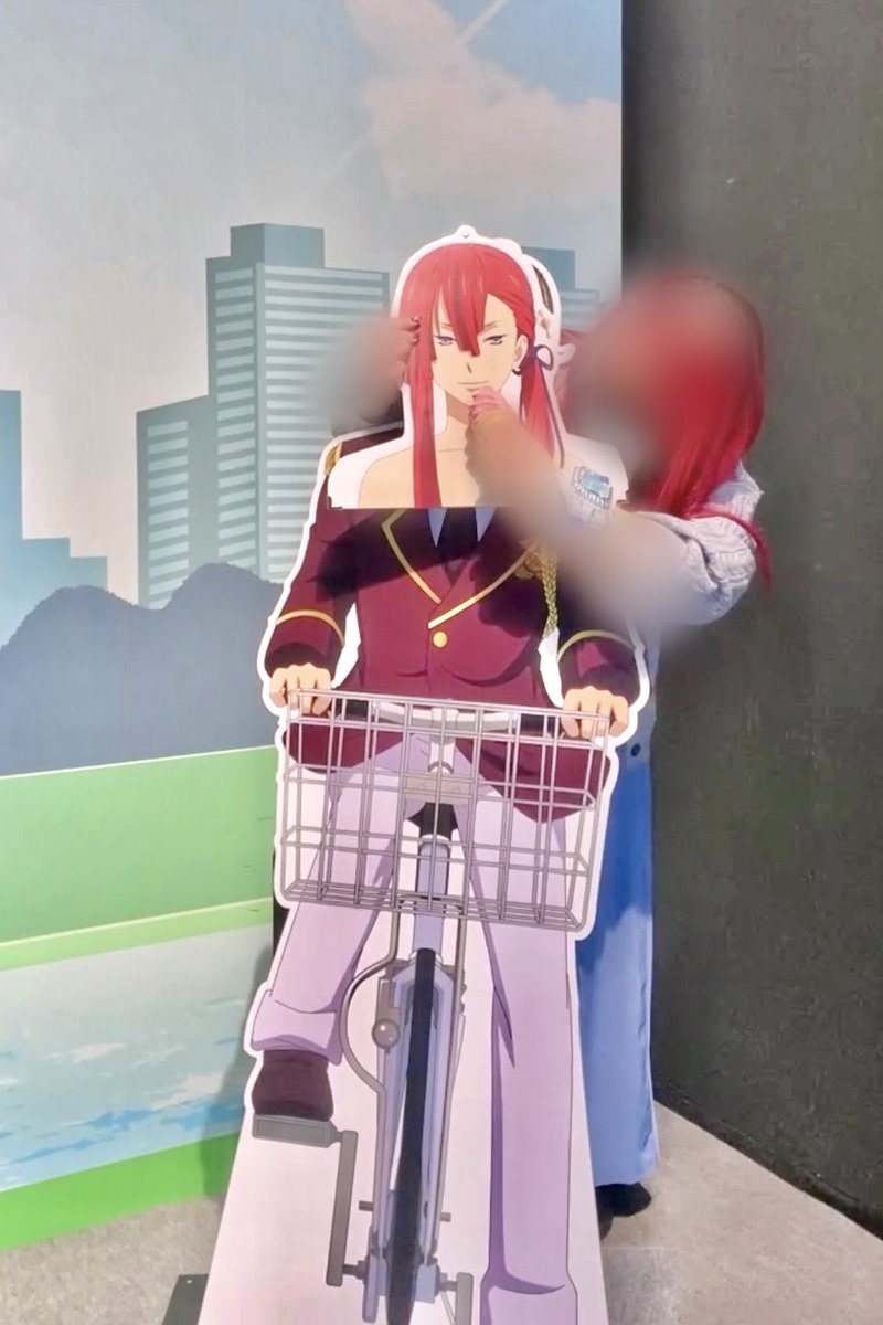 うむ、なかなか良い椅子だな tweet media