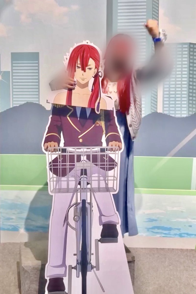 うむ、なかなか良い椅子だな tweet media