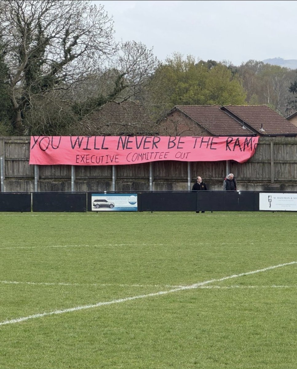 HambleFC's tweet photo. Controversy at the Petersfield game https://t.co/2i2KIqg0EY