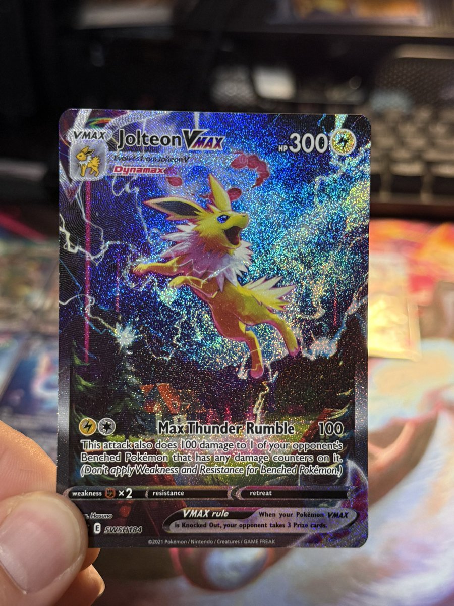 CharizardEats tweet media