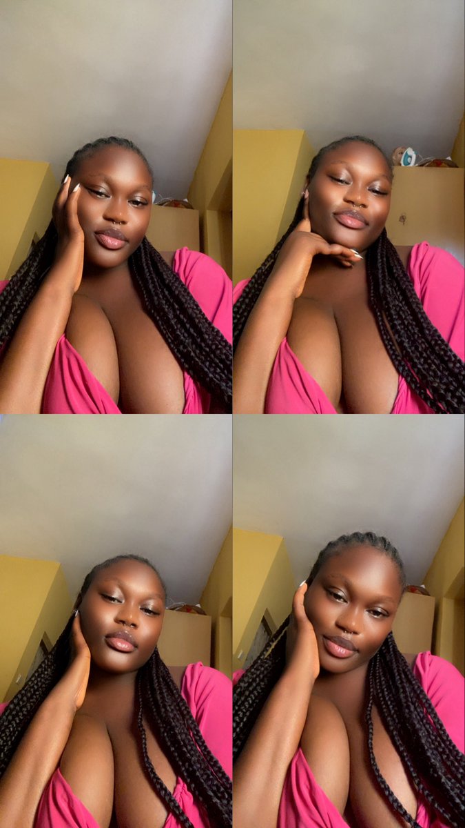 Christina👄 tweet media