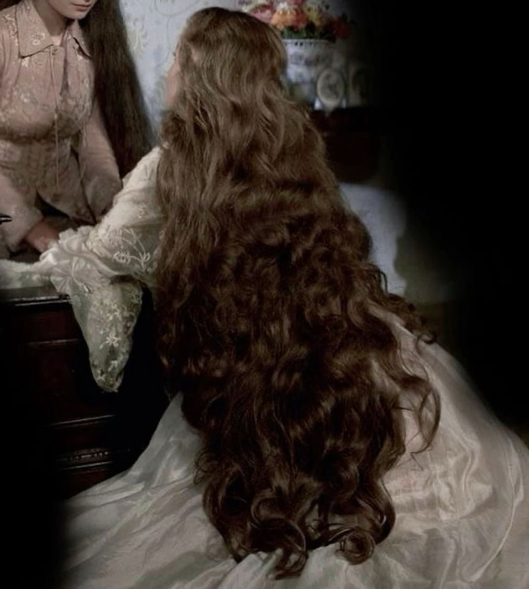 · maneesha · tweet media