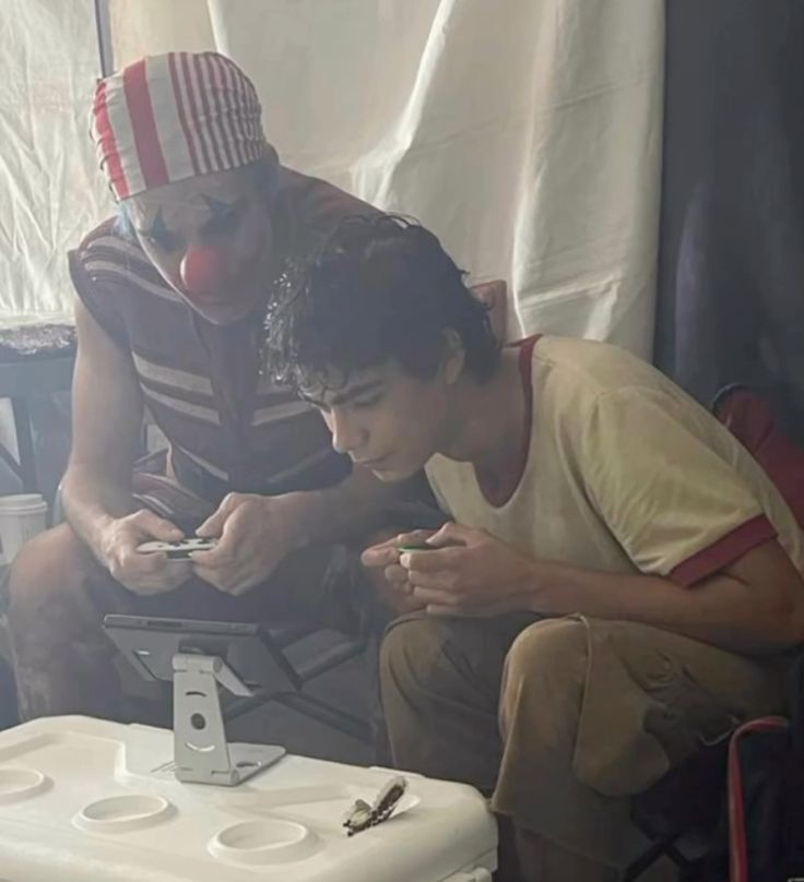 티라노타르타르 tweet media