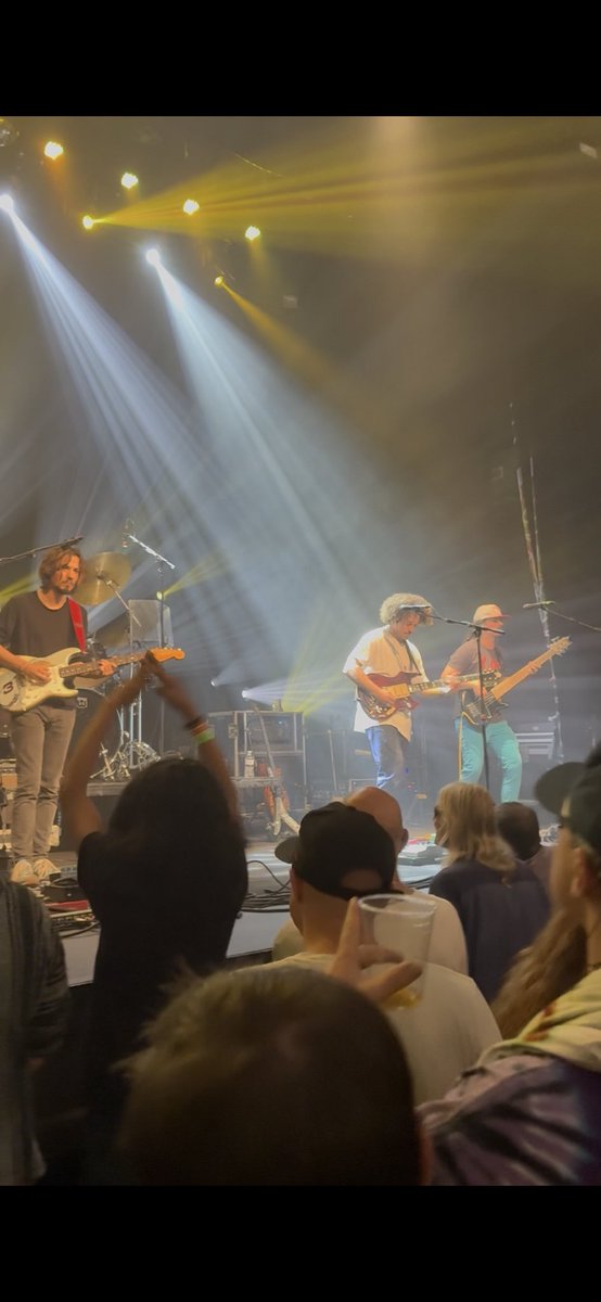 Jimmy pulled out Tiger for a tasty Music Never Stopped last night. Been trying to see these guys for a while they absolutely rip. #dogsinapile