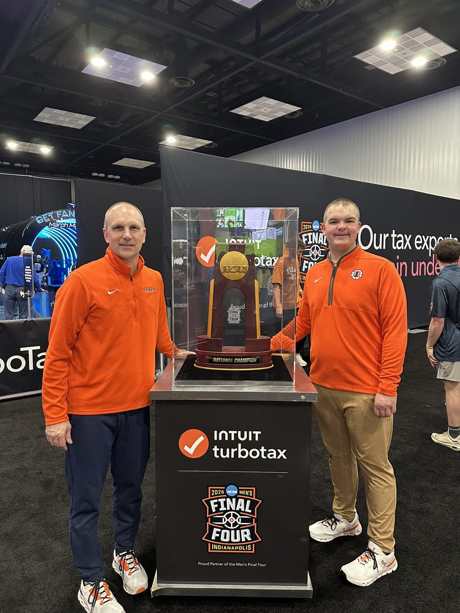 CoachKeene's tweet photo. Pretty solid start to the #FinalFour weekend! https://t.co/lDpAKHfSxk