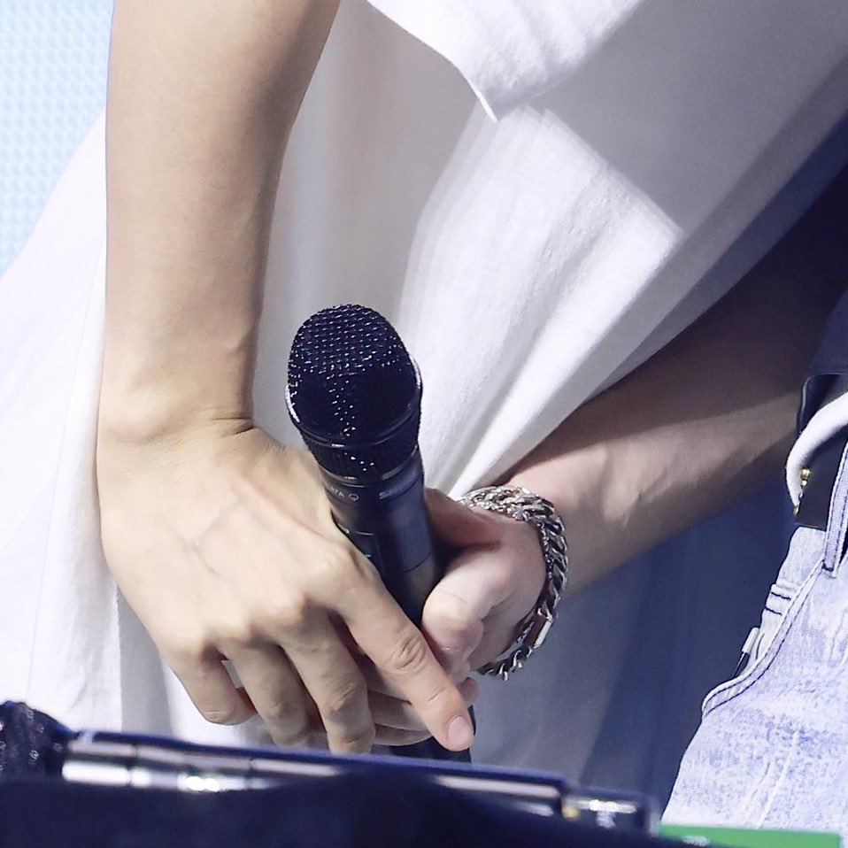 chansung *ੈ✩‧₊˚ | DO IT ~ Holiday🦇 !! tweet media