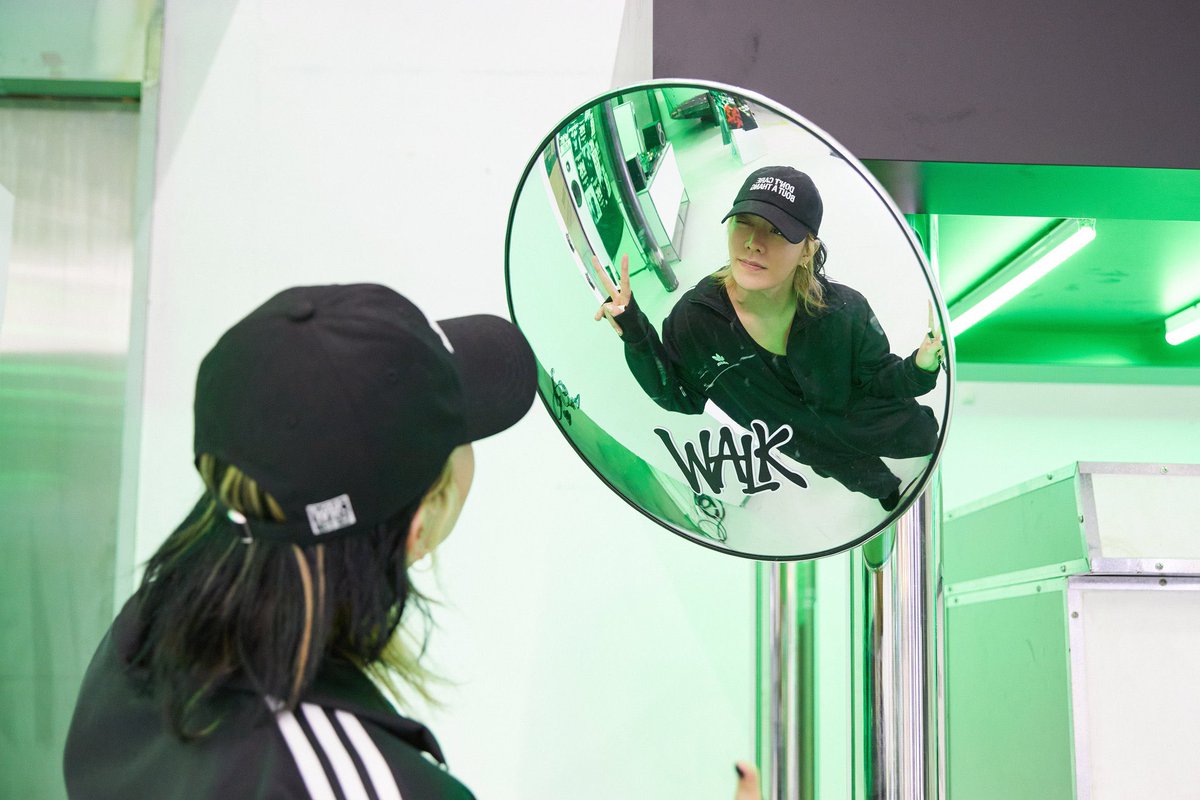 ε 모또 tweet media