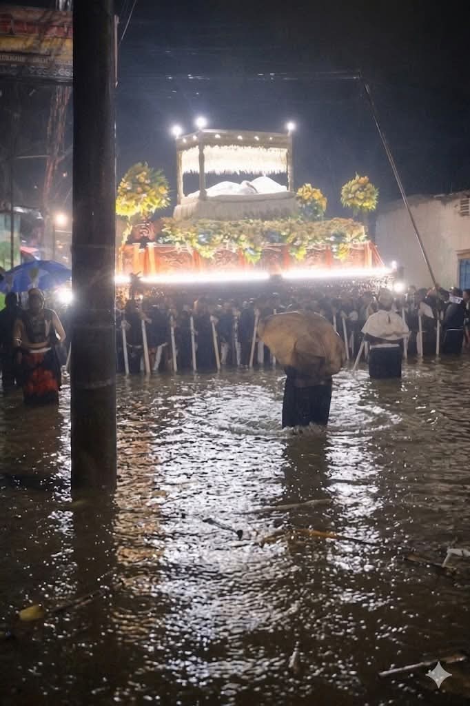 DiputadoChocol1's tweet photo. Así la procesión de anoche en Cojutepeque. Gracias Prezi 😱 https://t.co/E8nLbX5ZVG