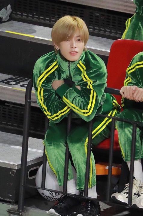 ε 모또 tweet media