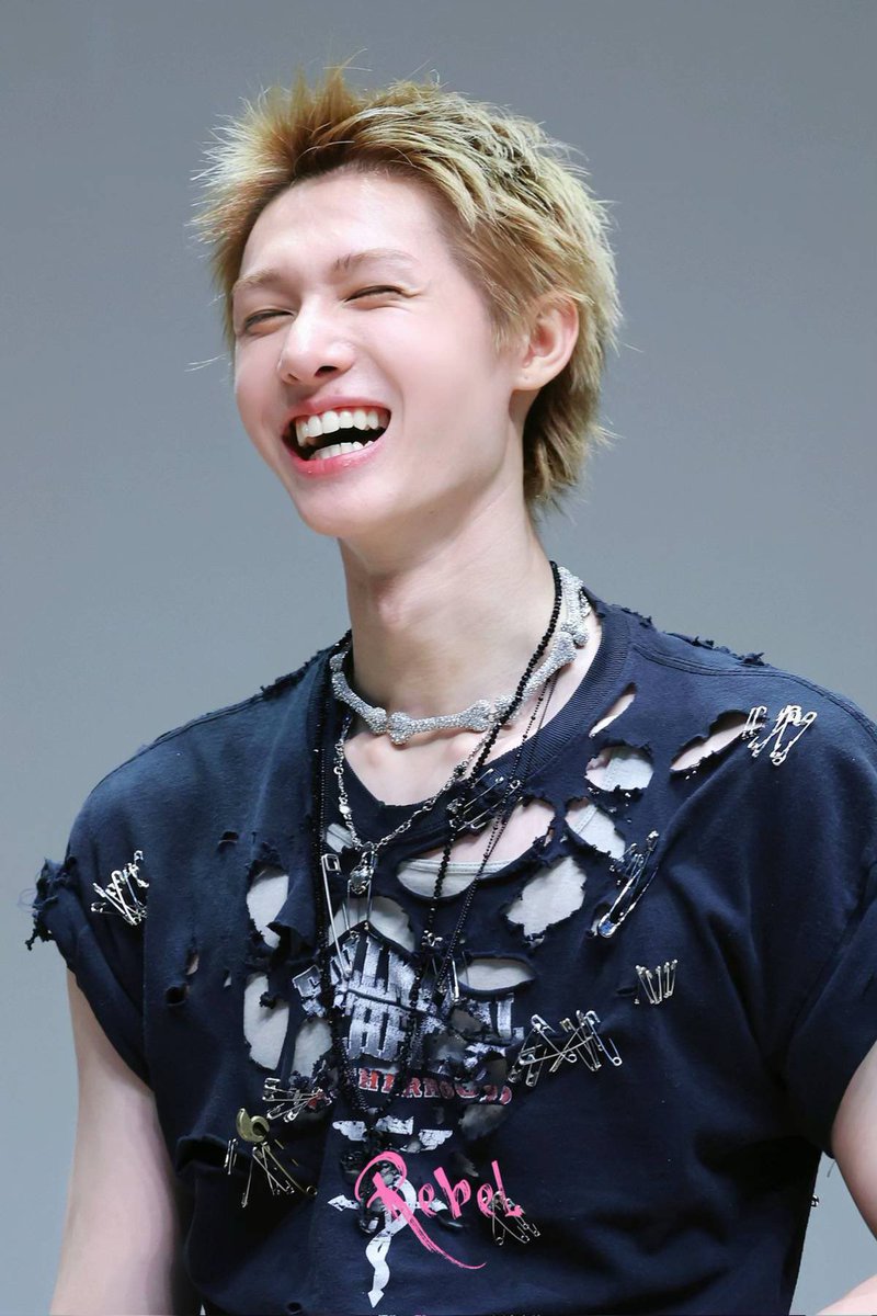 YATI1604's tweet photo. @for_martinvt Everyone's saying that you’re so loveable.

#MARTIN #마틴 #CORTIS #코르티스 #standwithmartin https://t.co/WTiGTQU26G