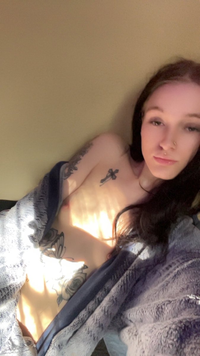 CherryBaby323's tweet photo. Good morning cutie💖☺️
#onlyfans #NSFW #Goodmorning #Freetosub 
https://t.co/SanSTMSoXS https://t.co/GNmawqbini