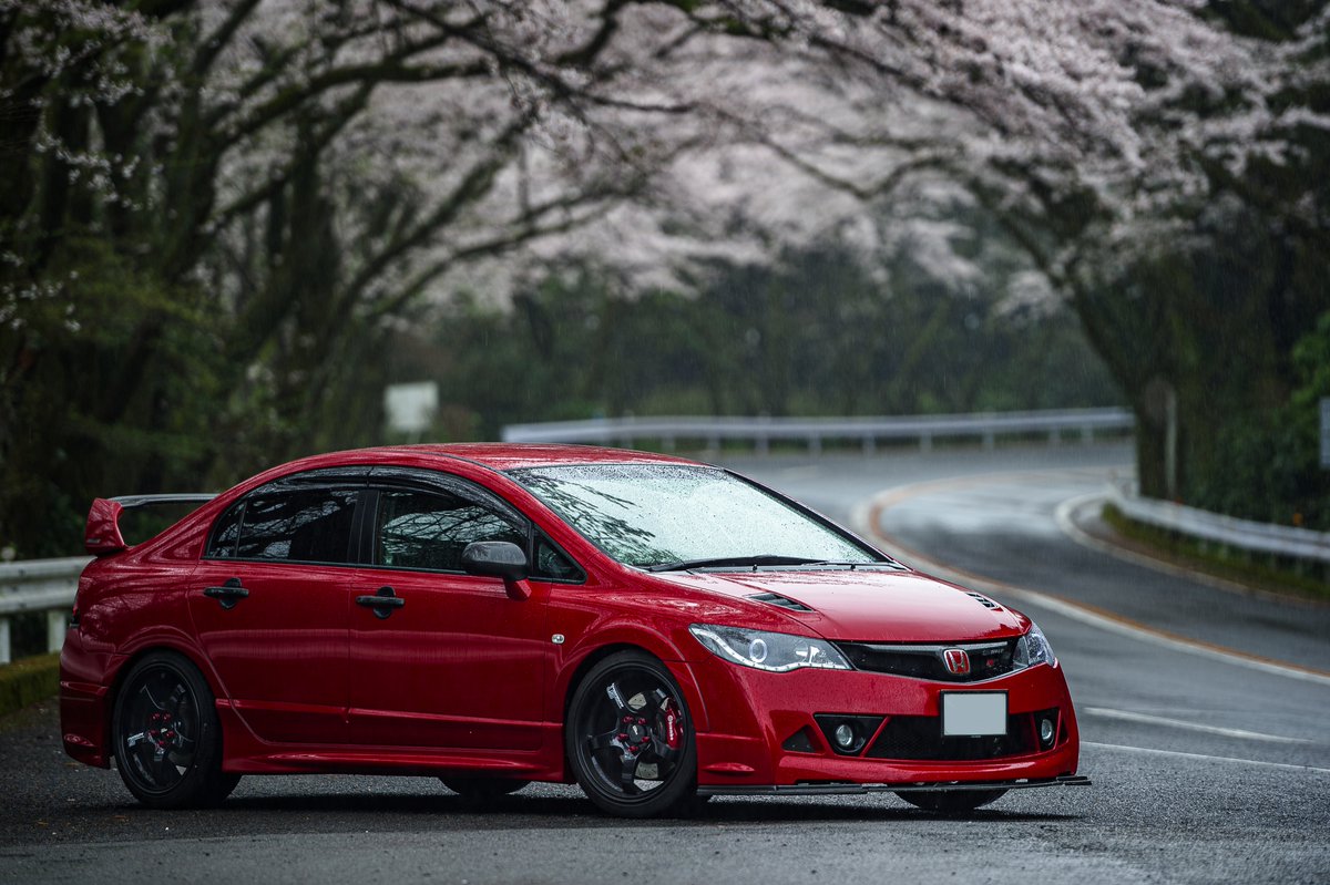 ぎゃらん tweet media