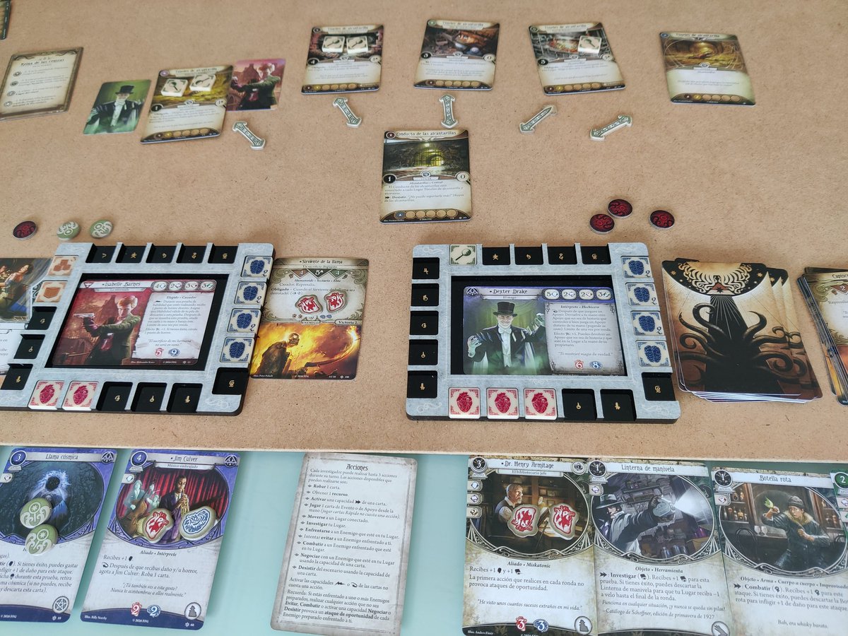 Que gran juego es el Arkham Horror Lcg, y que buen trabajo han hecho en este 2.0. Aunque sigo siendo malísimo ( pierdo siempre).