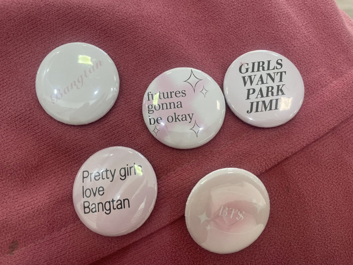 maria⁷ VAI VER O BTS tweet media