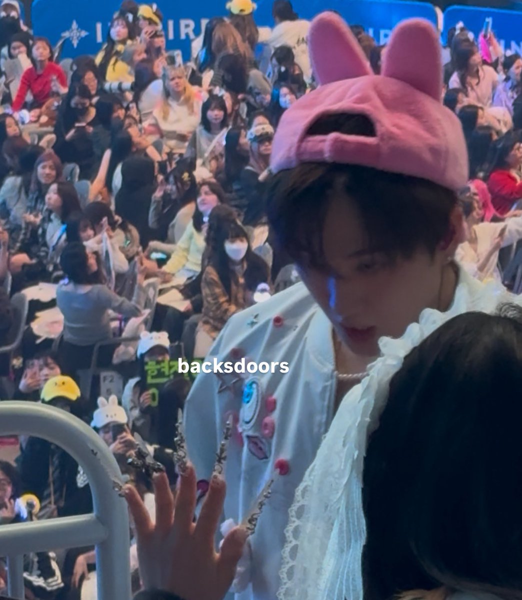 mimi bang tweet media