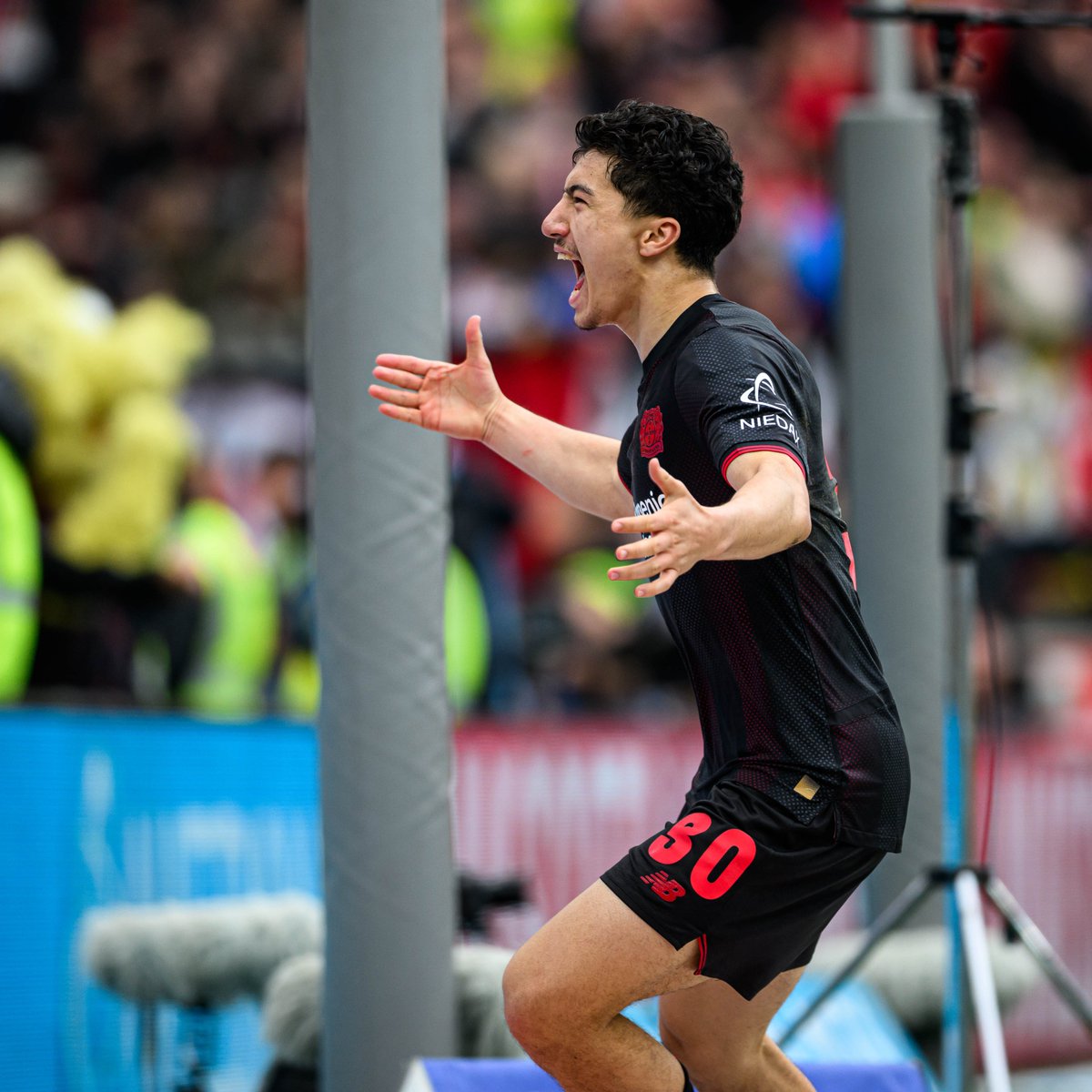 Bayer 04 Leverkusen tweet media