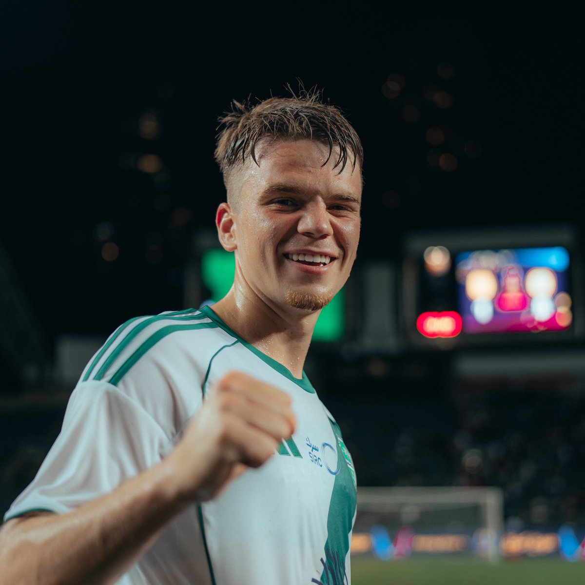 حسن بن عويره آل خريم tweet media