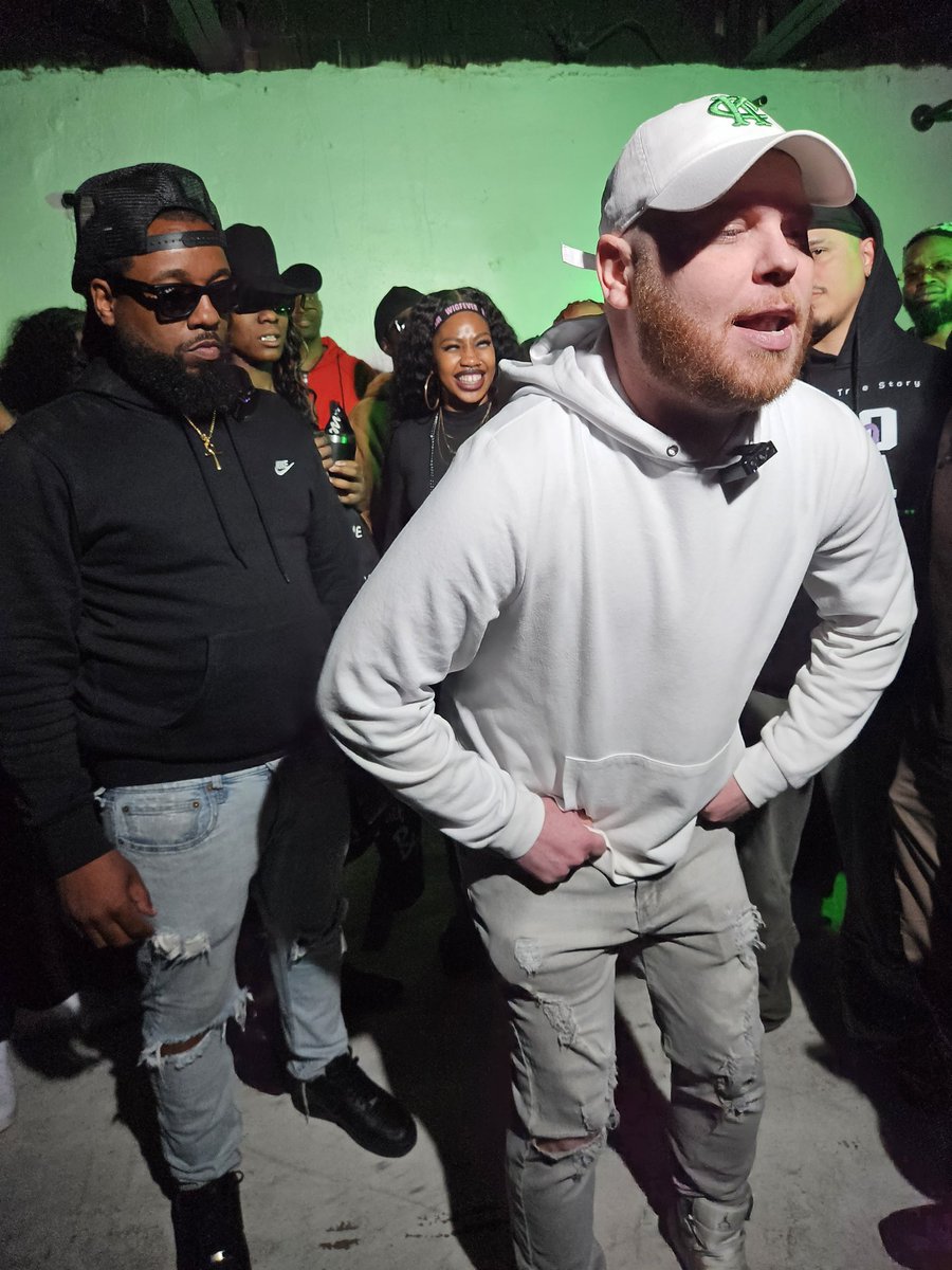 TheBarRoomPromo tweet media