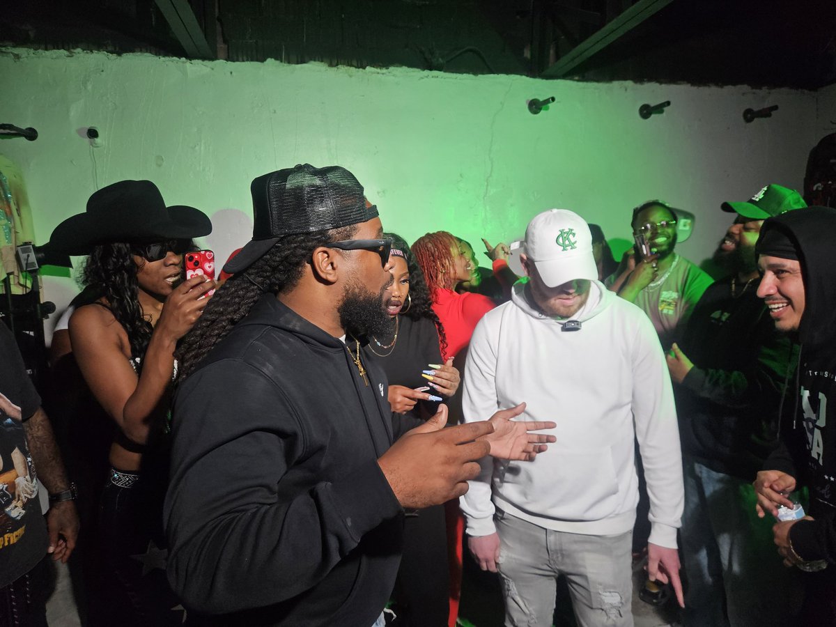 TheBarRoomPromo tweet media