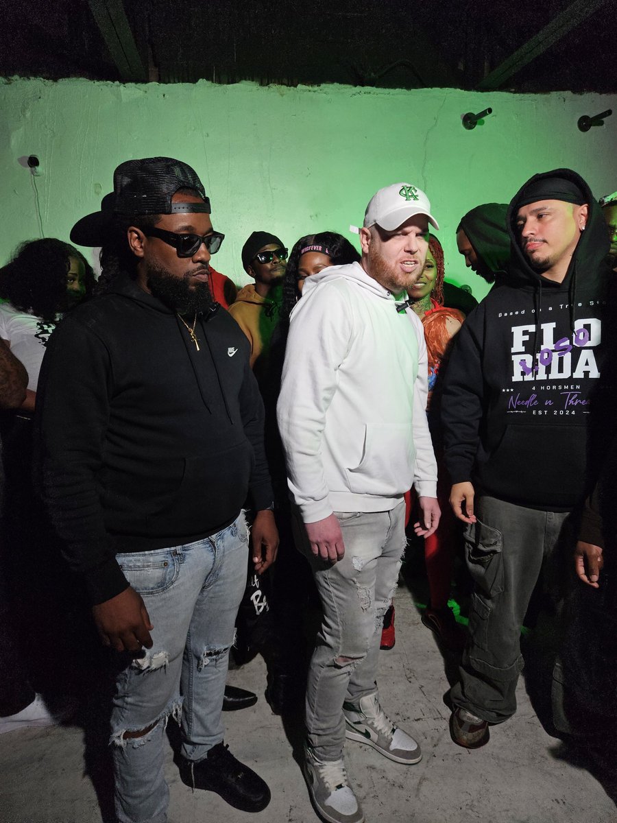 TheBarRoomPromo tweet media