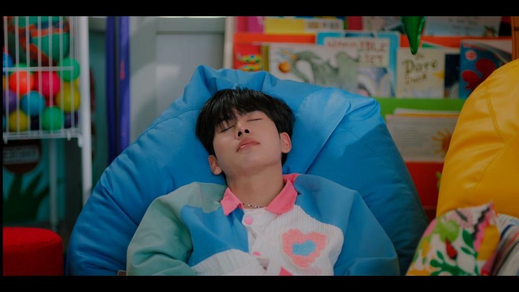 Chit Snow tweet media