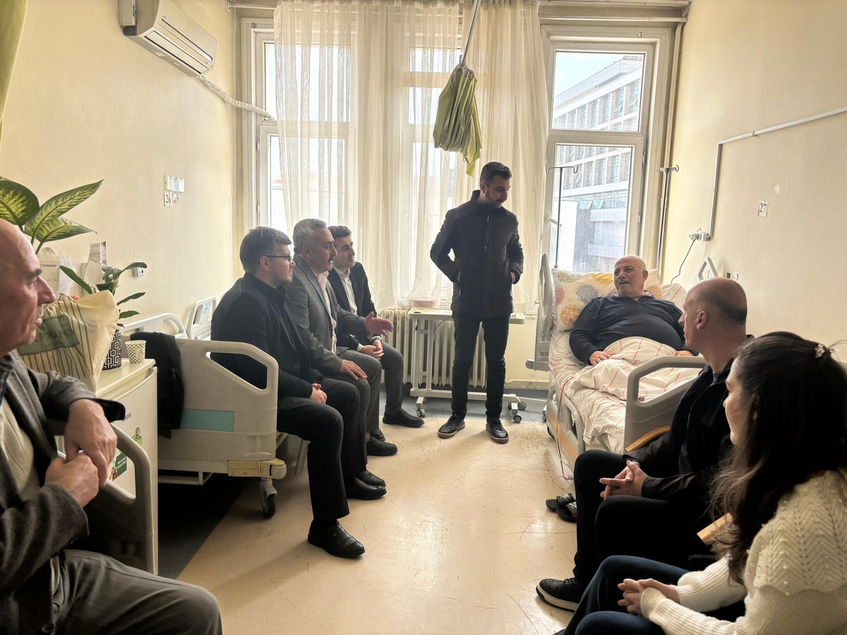mehmetyilmazmy_'s tweet photo. Dava Arkadaşlarımız ;

AK PARTİ Şehitkamil İlçe Yönetim Kurulu Üyesi Sn.Binnur ÖZBAY’ın Babası AK PARTİ Sancaktepe Mahalle Temsilcisi Sn.Ahmet ÖZBAY’ın Geçirmiş Olduğu Rahatsızlıktan Dolayı Geçmiş Olsun Ziyaretinde Bulundular.

Rabbim Tüm Hastalarımıza Acil Şifalar İhsan Eylesin İnşaallah🤲
