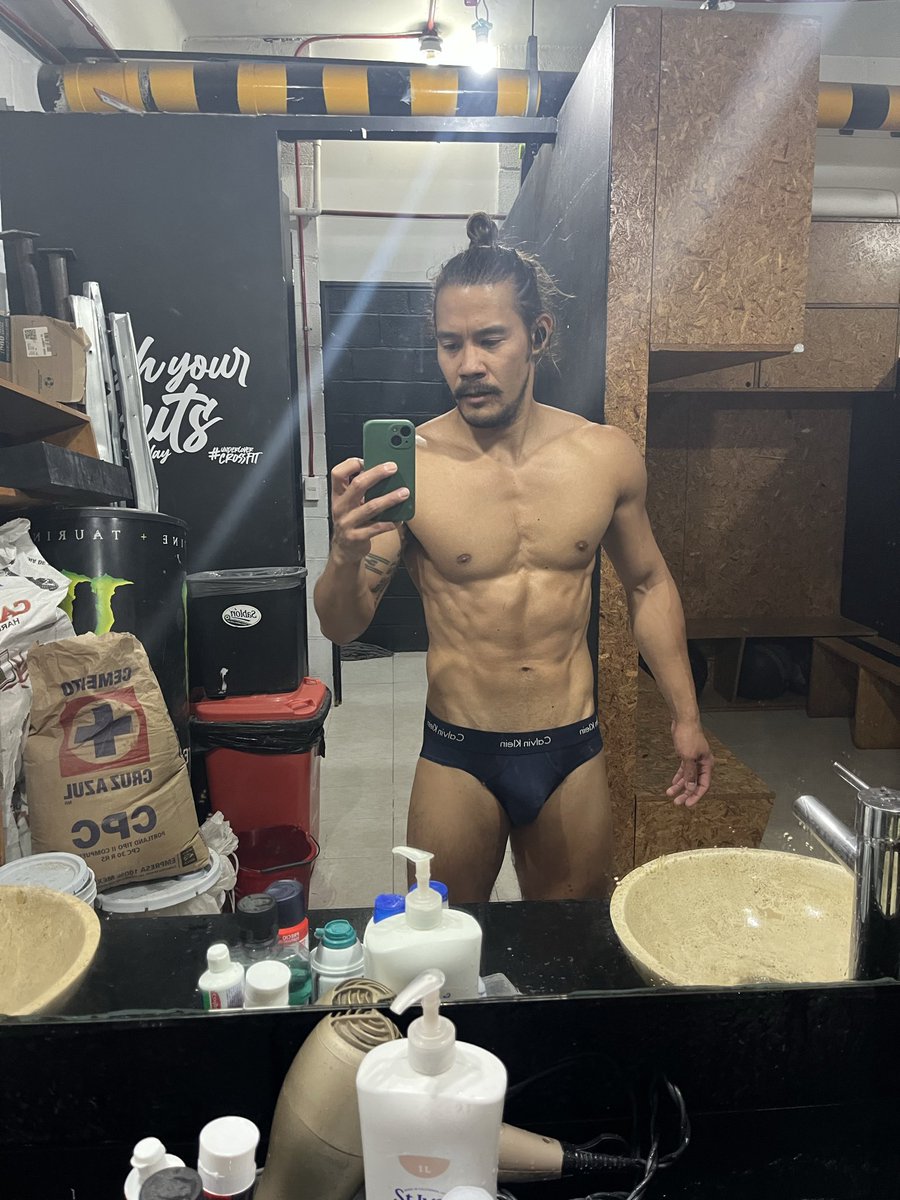 demcron1225's tweet photo. #gym #mexico #brief #mensunderwear #calvinklain https://t.co/UGY7LoSQK7