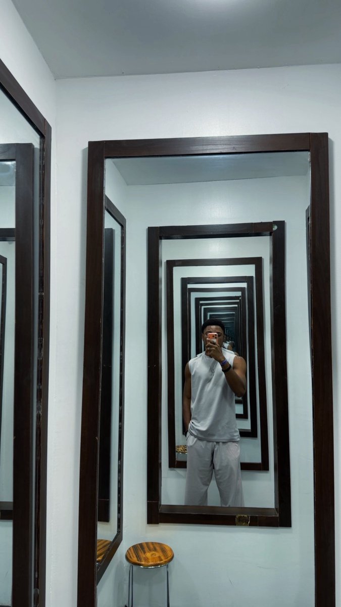 Nipherme tweet media