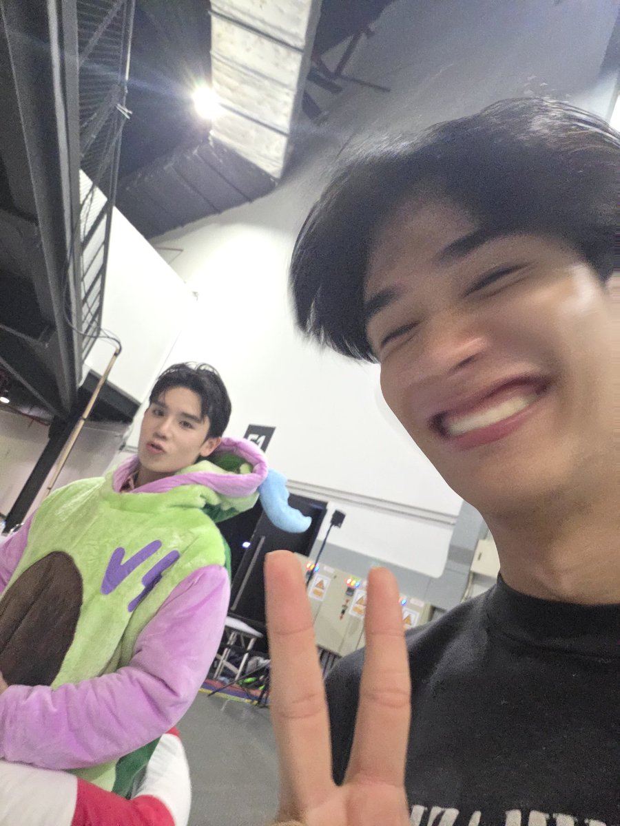 เทย์ทาวาฬ tweet media