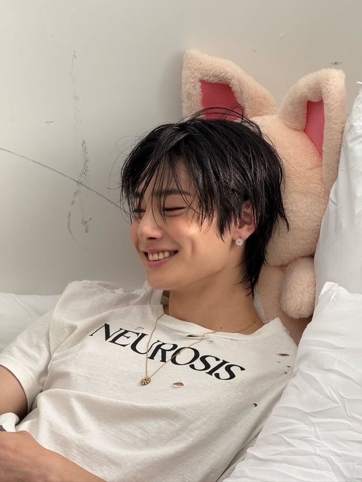 𝙷𝚘𝚞𝚛𝚕𝚢 𝙲𝚘𝚗𝚏𝚎𝚜𝚜𝚒𝚘𝚗𝚜 🕰 tweet media